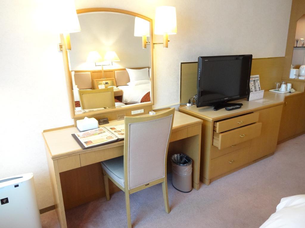 Hotel Higashinihon Utsunomiya Bagian luar foto