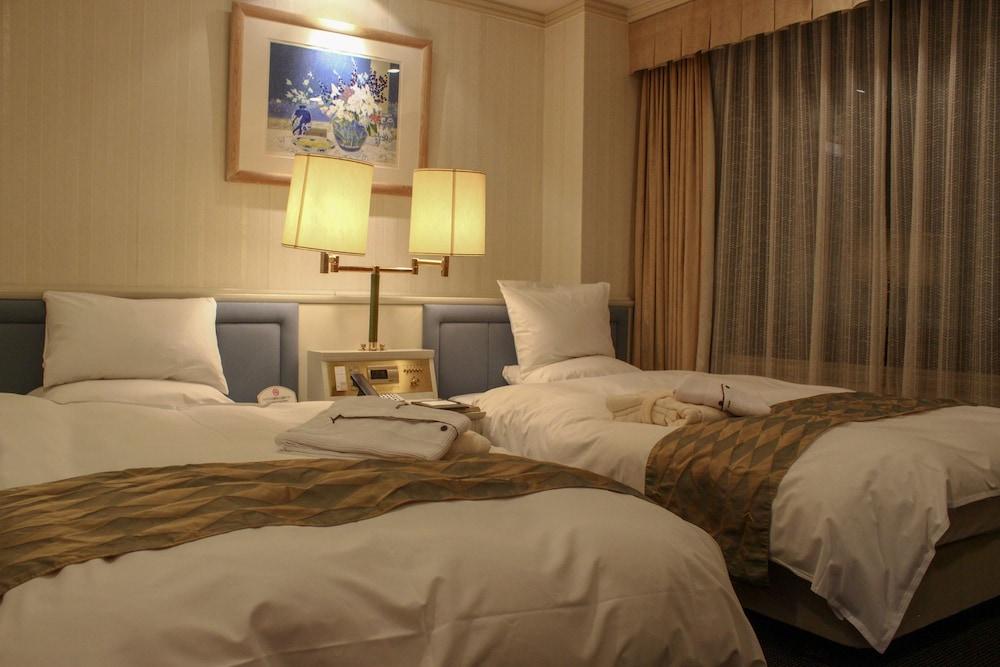 Hotel Higashinihon Utsunomiya Bagian luar foto