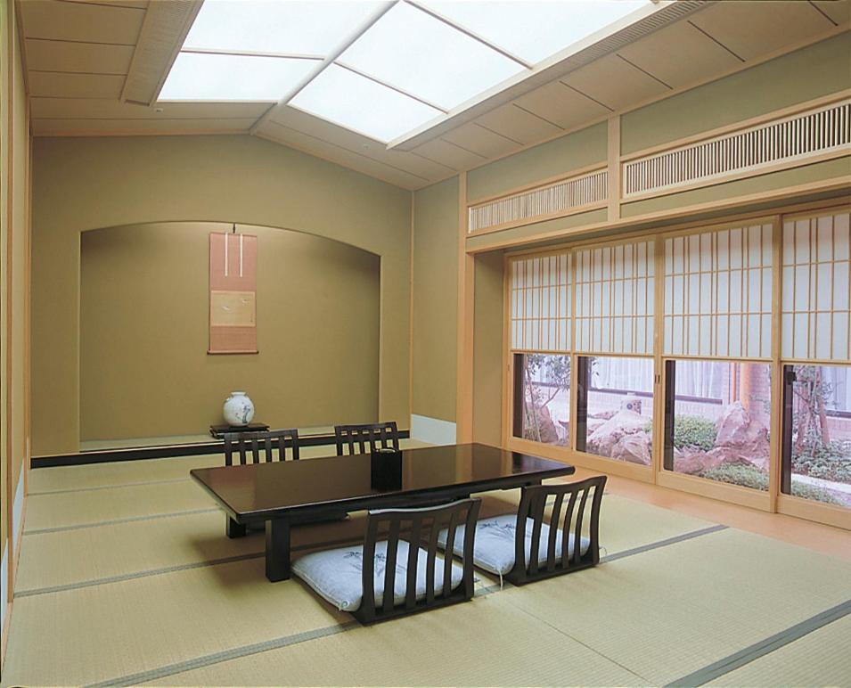 Hotel Higashinihon Utsunomiya Bagian luar foto
